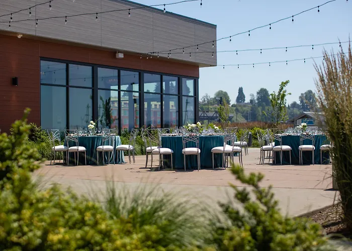 Hotel Indigo Seattle Everett Waterfront Place By Ihg