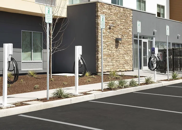 Fairfield Inn & Suites By Marriott Santa Rosa Rohnert Park