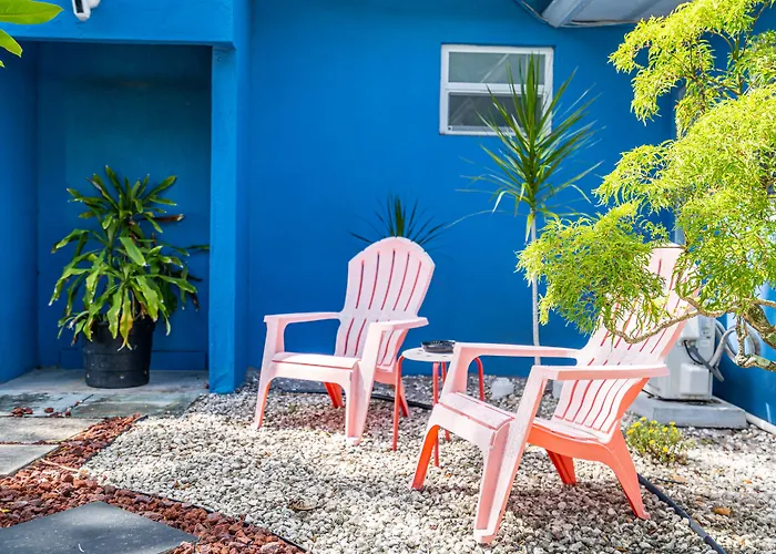 The Blue House Fort Lauderdale Airport/Cruise