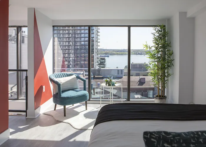 Cameo Hotel And Suites