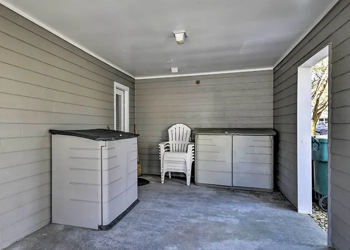 Home W/ Deck In Corolla Light: Walk To Beach!