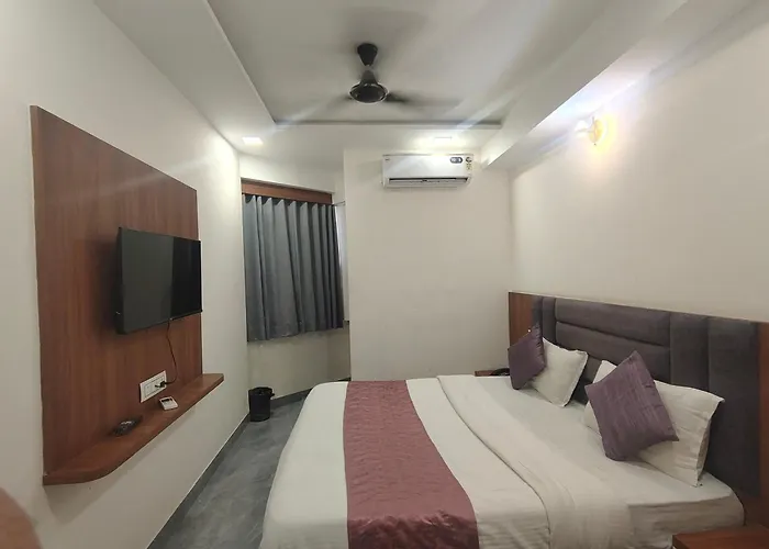 Hotel Earth Inn, Subhash Bridge, Rto Circle, Ahmedabad