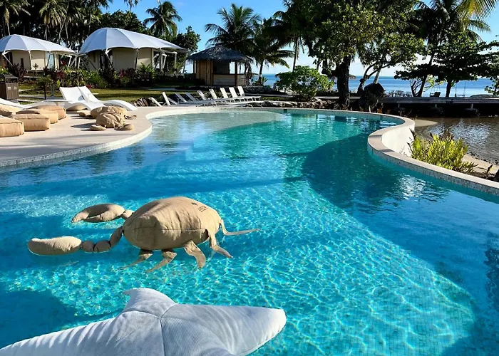 Apatoa Beach & Garden Village