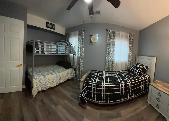 Celovacationhousing