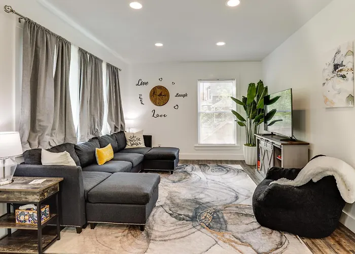 Walk To Downtown & Seneca Lake: Updated Retreat!