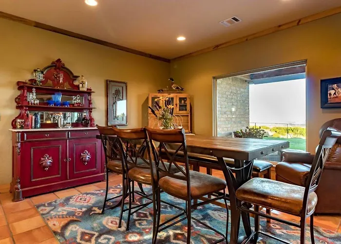 Luxurious Lodge Rental By The Palo Duro Canyon For A Family Vacation In Texas