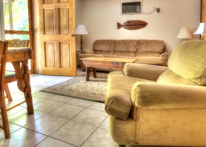 Luxurious And Modern One-Bedroom Cabin Rentals For Two In Somerset, Kentucky