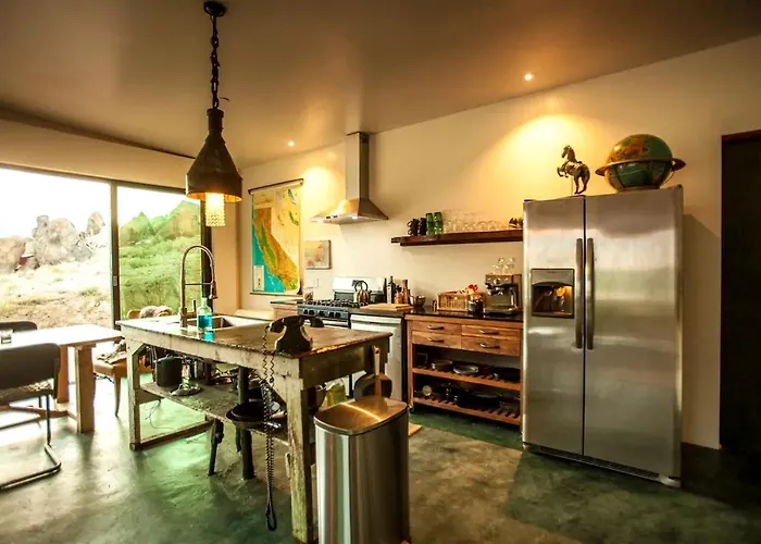 Amazing Lone Pine Cabin For Glamping In California