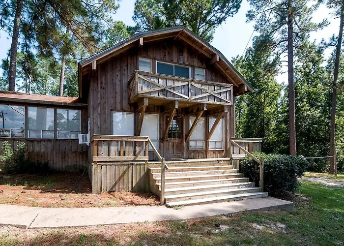 Incredible Nacogdoches Cabin Rentals Ideal For Large Group Getaways In Texas