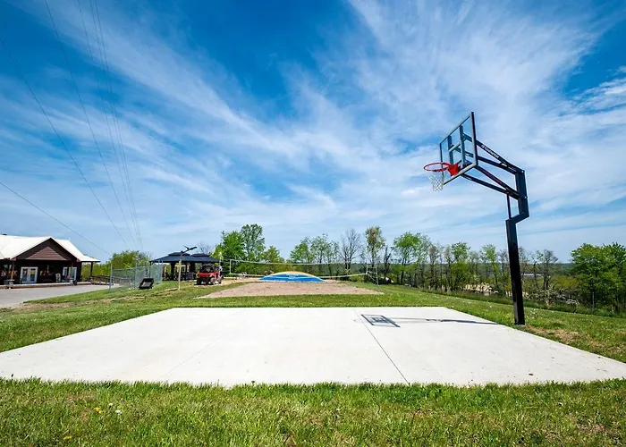 Beautiful Tented Cabin Nestled Amidst Trees With Incredible Hiking Trails Near In Logan, Ohio