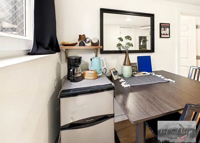 Ac! Family Space-Retro Home In Historic Albany