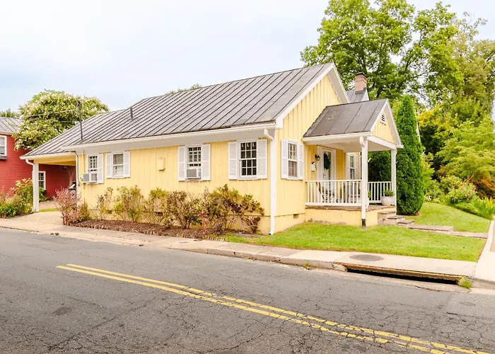Cottage On King Charming Historic Leesburg Home