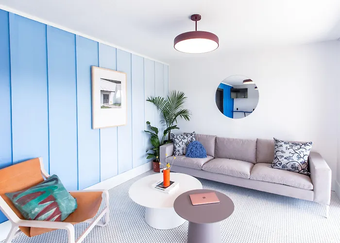 The Iris Motel