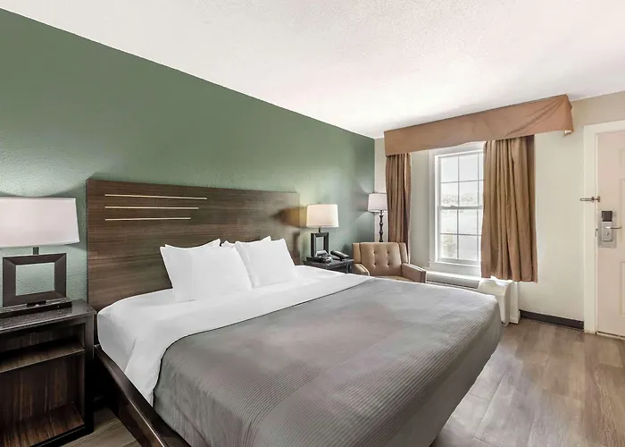 Quality Inn & Suites Santee I-95