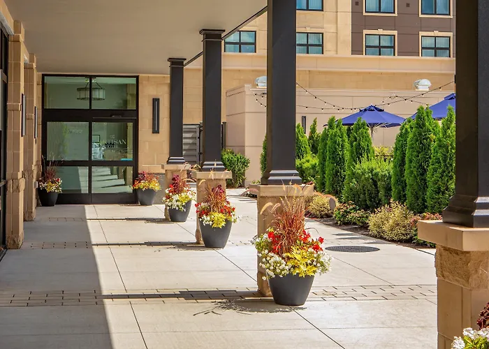 The Artisan At Tuscan Village, Salem, Nh, A Tribute Portfolio Hotel