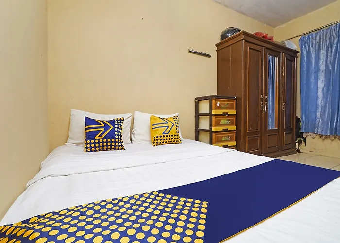 Oyo Homes 90916 Eco Tourism Geopark Rajamandala Homestay Syariah