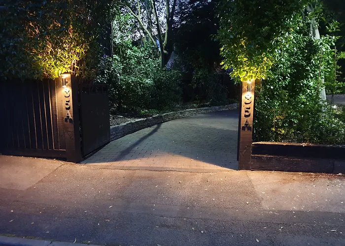 Little Robin Gate - Free Parking - Central - 10 Min Walk To Train Station