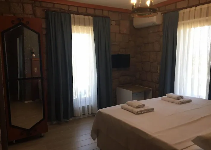 Le Petit Hotel ve Bağ Evi
