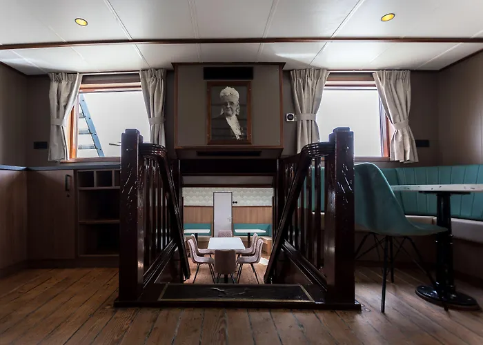 Hotelboot Koningin Emma I Kloeg Collection