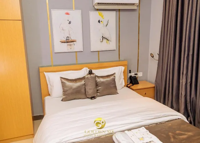 Golden Six Hotel And Restaurant