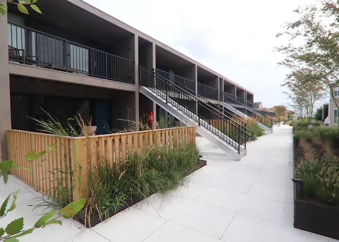 The Shoals Suites & Slips