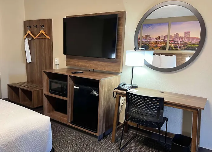 Days Inn By Wyndham Monroe Nc