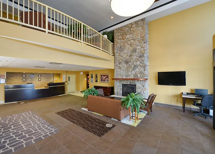 Comfort Inn & Suites Adj To Akwesasne Mohawk Casino