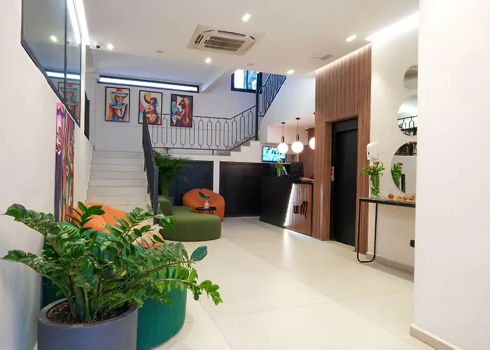 Le M Hotel