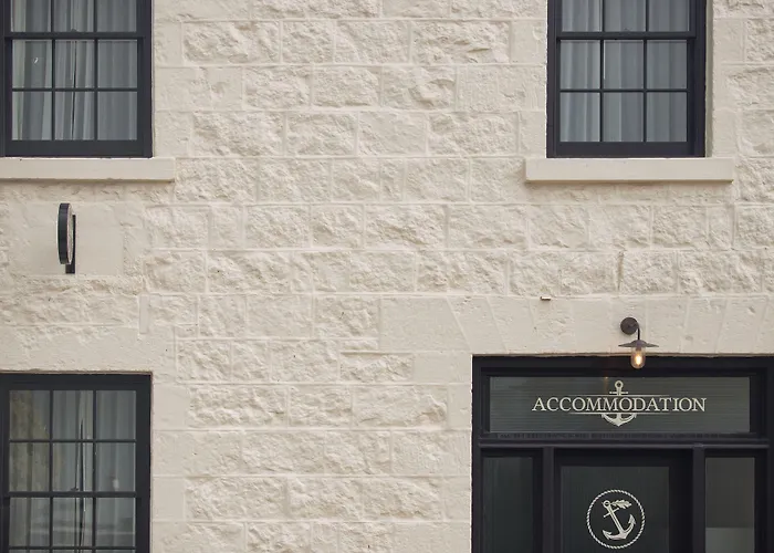 Oak & Anchor Hotel