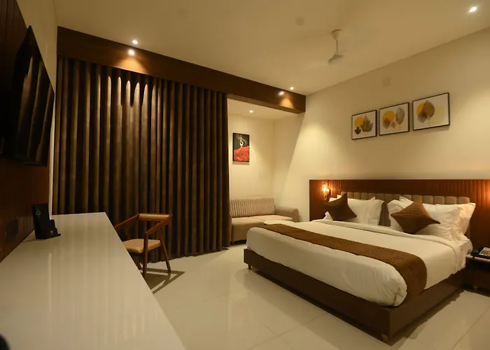 Kings Kraft Tremezzo Inn, Somnath