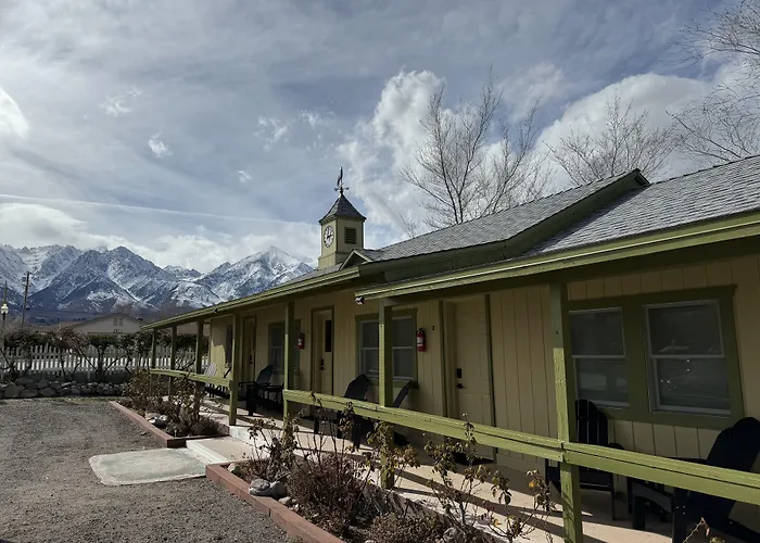 Eastern Sierra Motor Lodge