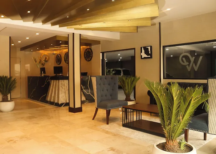 Hotel West Plaza