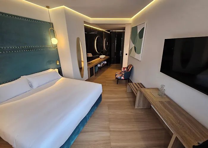 Hotel Las Tres Campanas