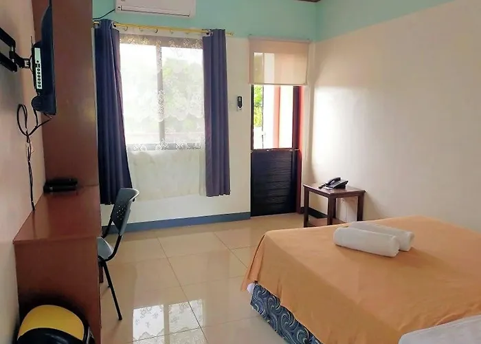 Ec Hotel Near Laoag Airport