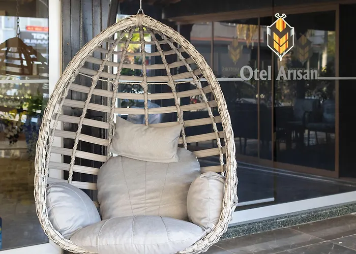 Arisan Otel