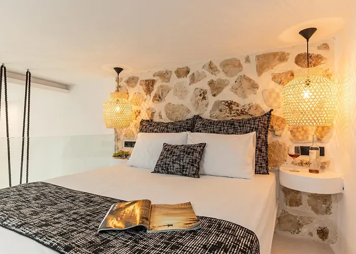 Naxian Spirit Inn