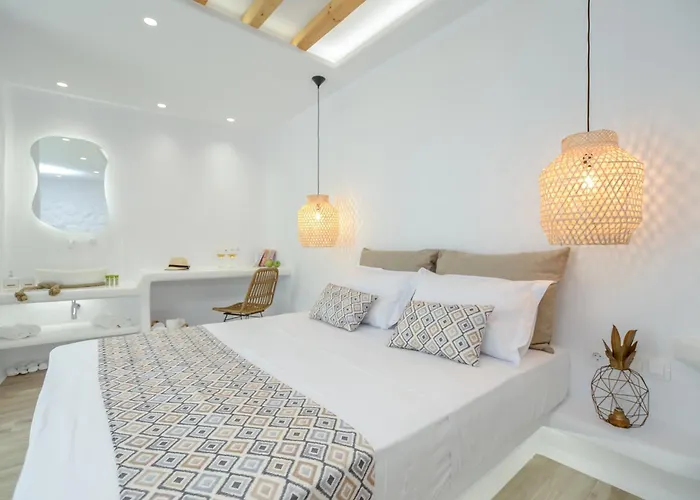 Naxian Spirit Inn