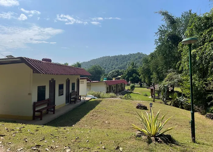 ห้วยน้ำรินรีสอร์ท The Creek Garden Resort