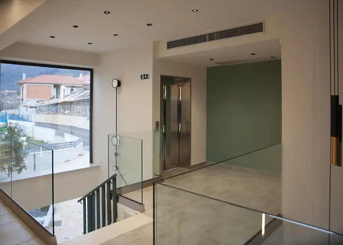 Akrothea Suites & Lounge