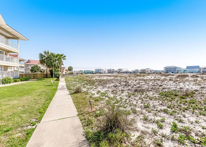 Sunset Harbor Palms 2-304
