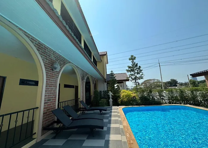 Cottagepine Rayong Resort&Cafe