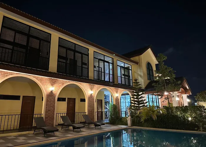 Cottagepine Rayong Resort&Cafe