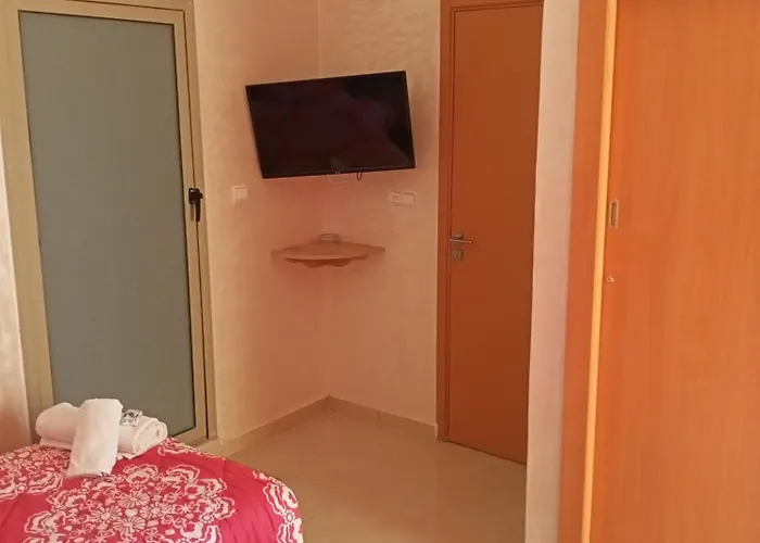 Hotel Tidinit