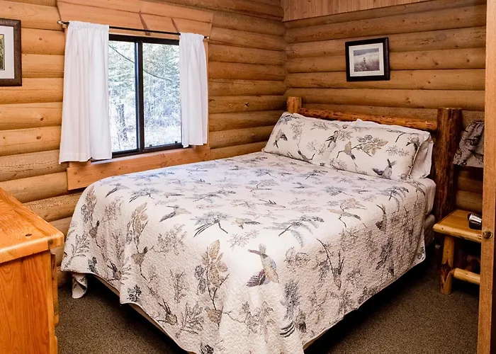 Experience Montana Cabins - Birdsong #2