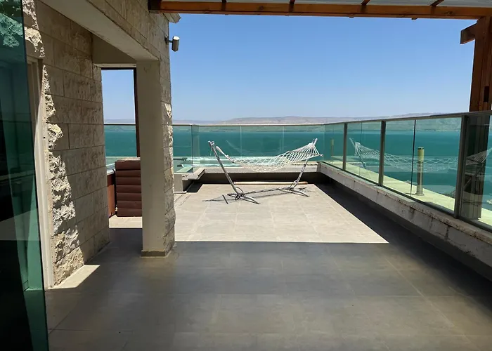 The Royal Lake Views