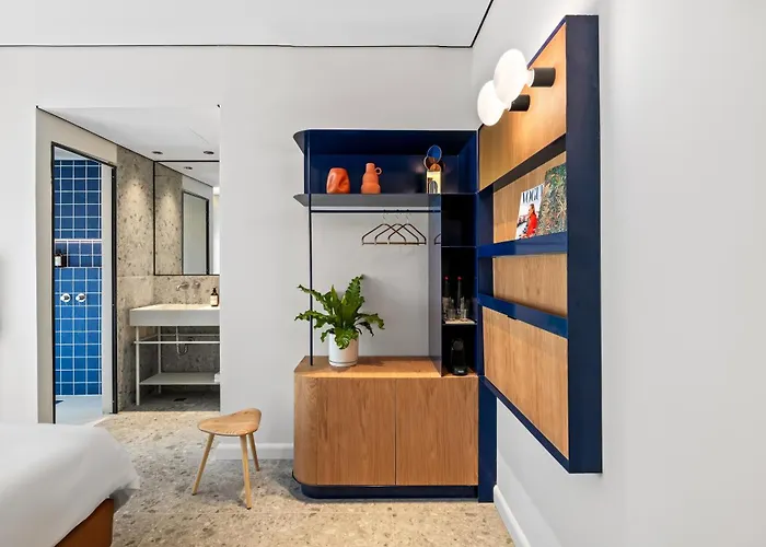 Hotel 48