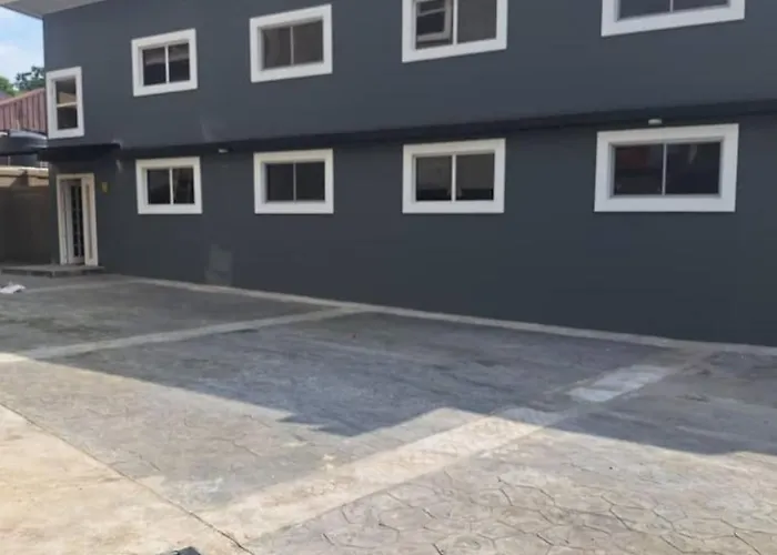 Rosecourt Hotel & Suites