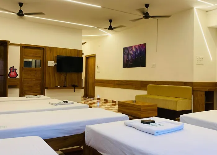 Hotel National Tourist Home