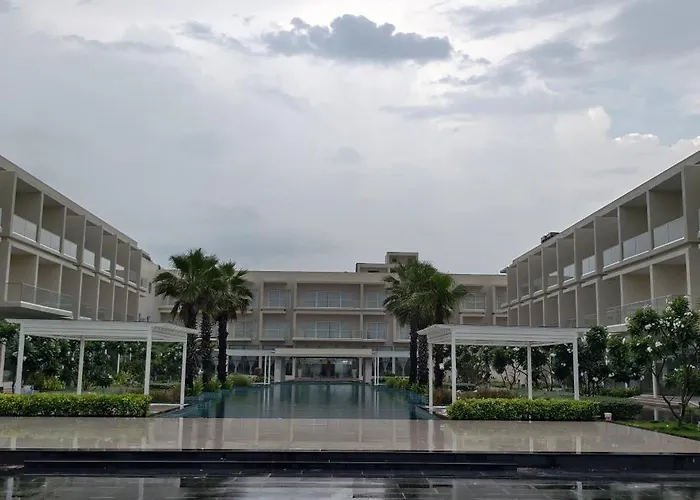 Golden Sands - By The Bay Resorts