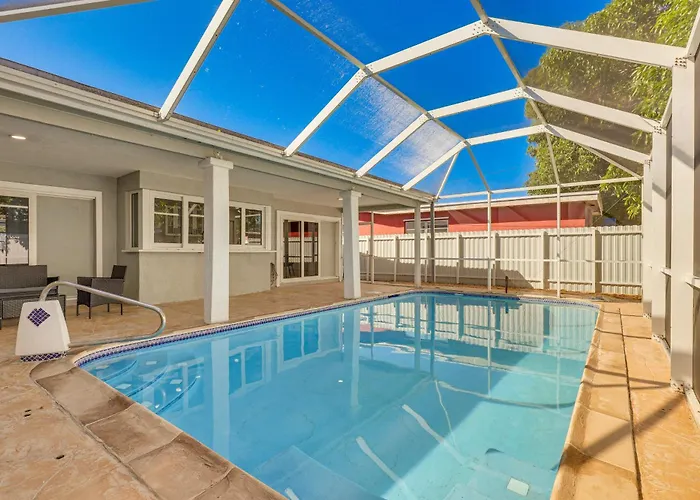3 Mi To Hard Rock Stadium: Private Pool Home!